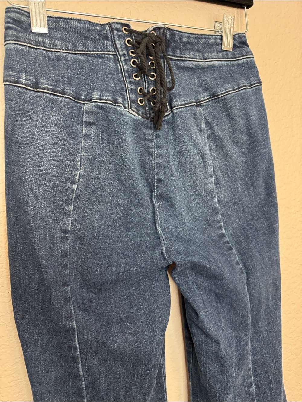 Free People We the Free Curvy Ma Cherie Lace Up Flare Bell Bottom Jeans Size 27 - Picture 4 of 7